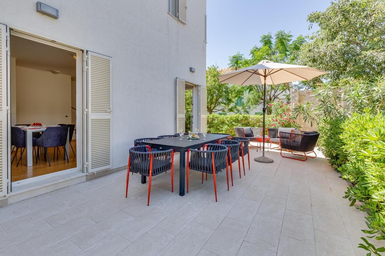 Luxury Two-Floor Apartment In Petrcane With Garden And Pool מראה חיצוני תמונה