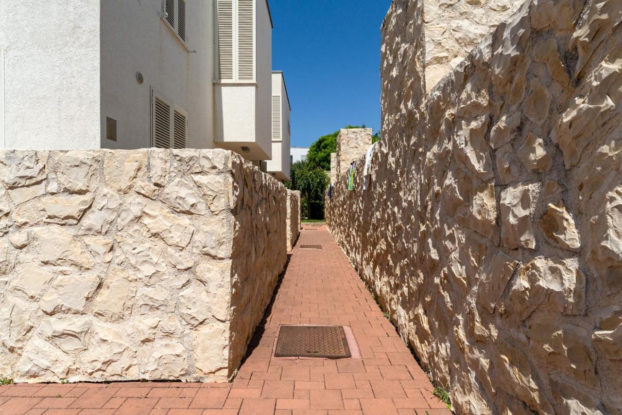 Luxury Two-Floor Apartment In Petrcane With Garden And Pool מראה חיצוני תמונה